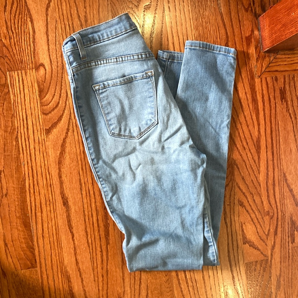Womens Fashionnova jeans size 27